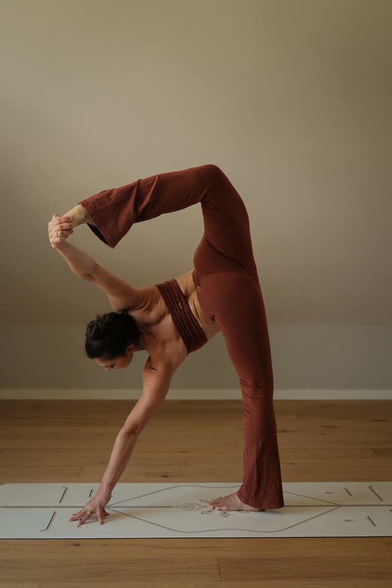 21 Day Fluid Flexibility Yoga Challenge
