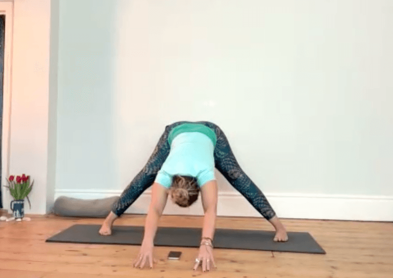 FLOW YOGA: Attention on Intention