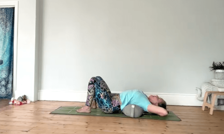 GENTLE YOGA: Cooling Yin