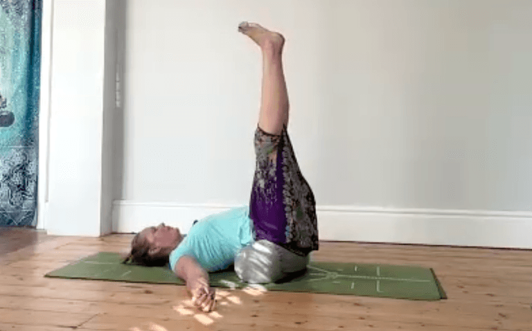 FLOW YOGA: Release Stress