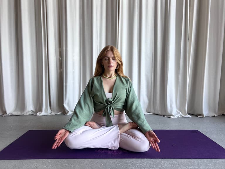 Your everyday - Feminine Flow Routine - 3 day Course 