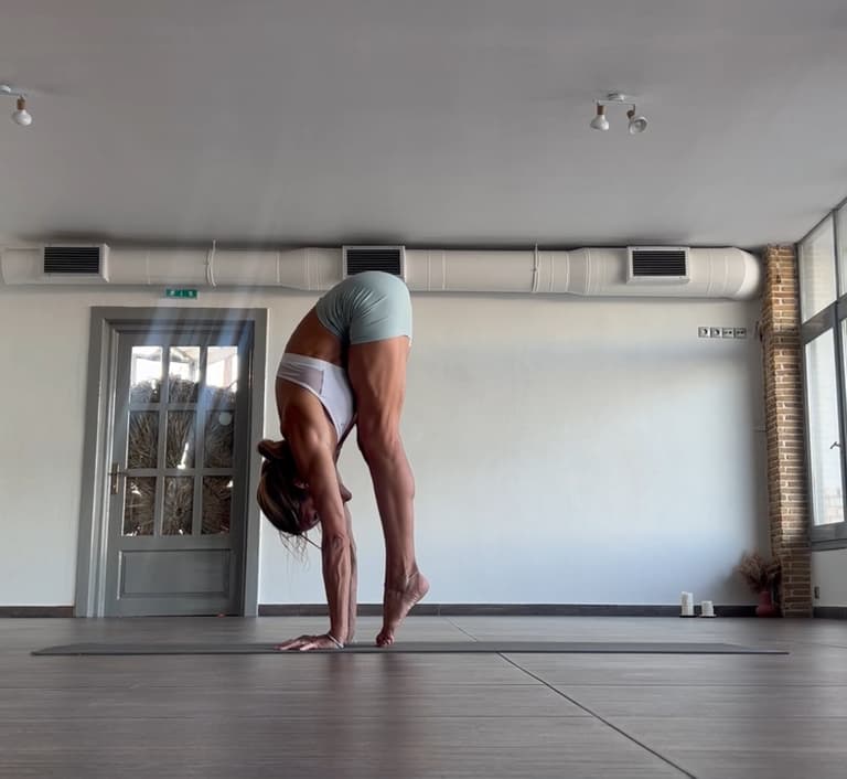 Core Compression and Shoulder Stability for Handstand Entries and Press up 